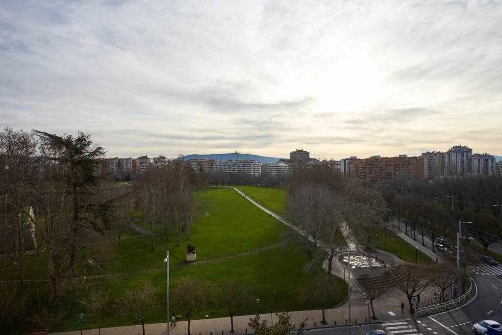 Apartamento Singular Deluxe Pamplona Eksteriør billede